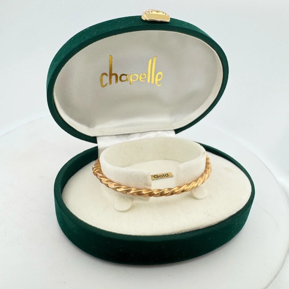 Chapelle 9K Yellow Gold Twisted Hinged Vintage Bracelet 6.75
